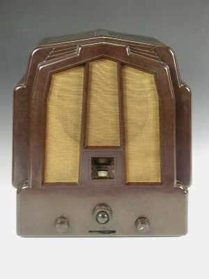 Ekco type M.23 Bakelite radio, c1933
