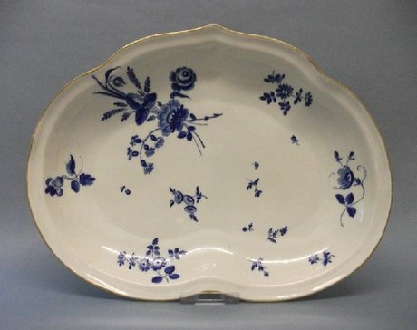 A Lovely Worcester Kidney Shape Dish