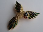 Beautiful parrot brooch. Signed Sardi.