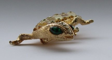 Corocraft salamander brooch.