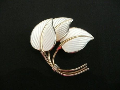 Norwegian White Enamel & Silver-Gilt 3 leaf Brooch