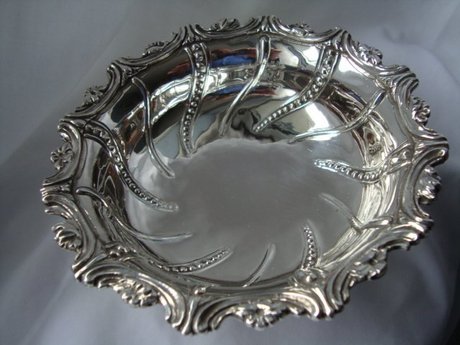 Fabulous Solid Silver Dish:  Samuel Wheat:  1760?  (200 grams)