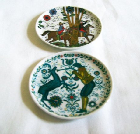 A Pair Of Kurt Hammer German Folk Art Pin Dishes