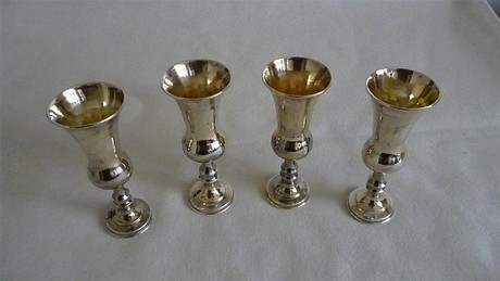 4 SILVER KIDDISH CUPS, CHESTER 1915