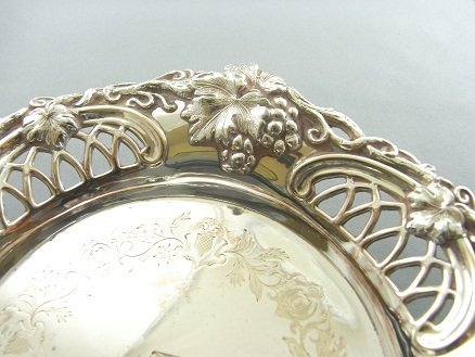 VICTORIAN SILVER PLATED BOTTLE OR DECANTER COASTER