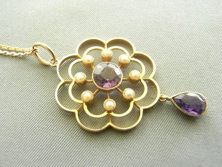 EDWARDIAN AMETHYST AND PEARL PENDANT AND CHAIN