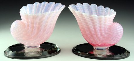 PAIR OF PINK OPALESCENT GLASS SHELL SALTS VASES ON MIRROR BASES
