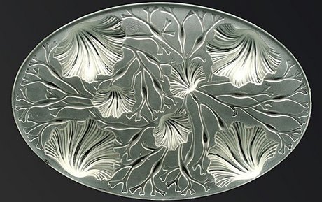 VERLYS FRANCE DECO RELIEF MOULDED SEA SCALLOPS GLASS STAND
