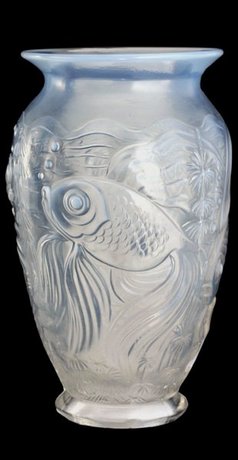 BAROLAC DECO OPALESCENT RELIEF MOULDED GLASS FISH VASE