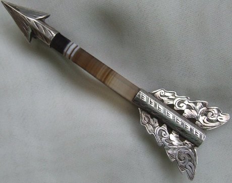 Antique VICTORIAN Scottish Sterling Silver Agate Arrow Brooch