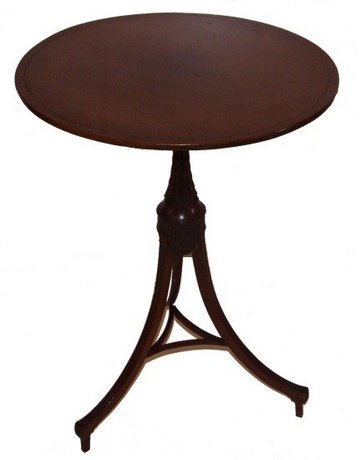 Fine quality mahogany Edwardian side table