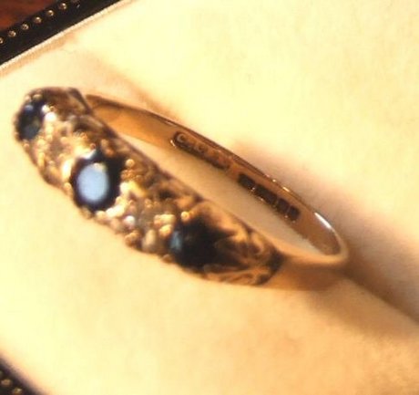 Victorian saphire and diamond ring