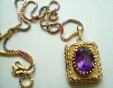 Vintage Amethyst Textured Gold Pendant with 3 Colour Chain