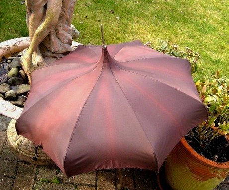 Vintage Pagoda Umbrella Made in England by Penguin