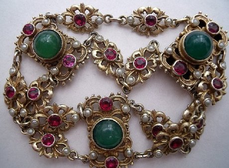 Austro Hungarian Chrysoprase Pink Garnets and Pearls Bracelet