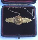 Victorian 15ct gold brooch in box