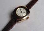 Ladies vintage gold wristwatch