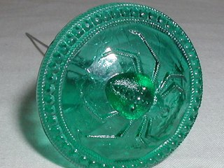 Green Glass Spider Hat Pin