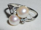 White Gold & Pearl Ring