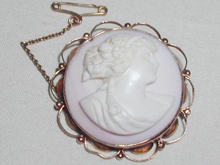 Angel Coral Cameo