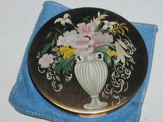 Stratton Floral Compact