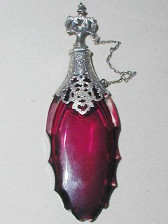 Silver & Ruby Glass Scent