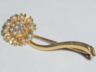 Gold Flower Brooch