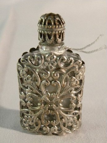 Miniature glass overlaid scent bottle