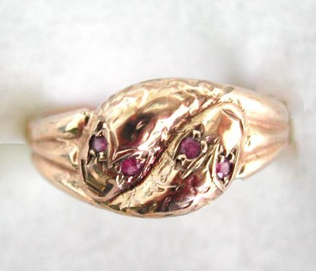 9 ct Gold Serpent Ring