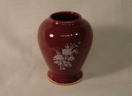 Small Red-Glazed Prinknash Abbey Vase