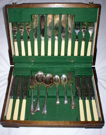 Vintage Oak Boxed Of Cutlery Thirty Six Piece