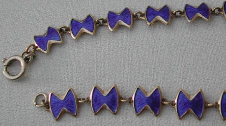 SILVER AND ENAMEL NECKLACE